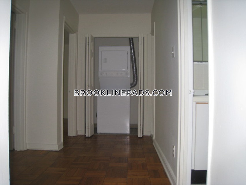 BROOKLINE - CHESTNUT HILL - 2 Beds, 1.5 Baths - Image 10