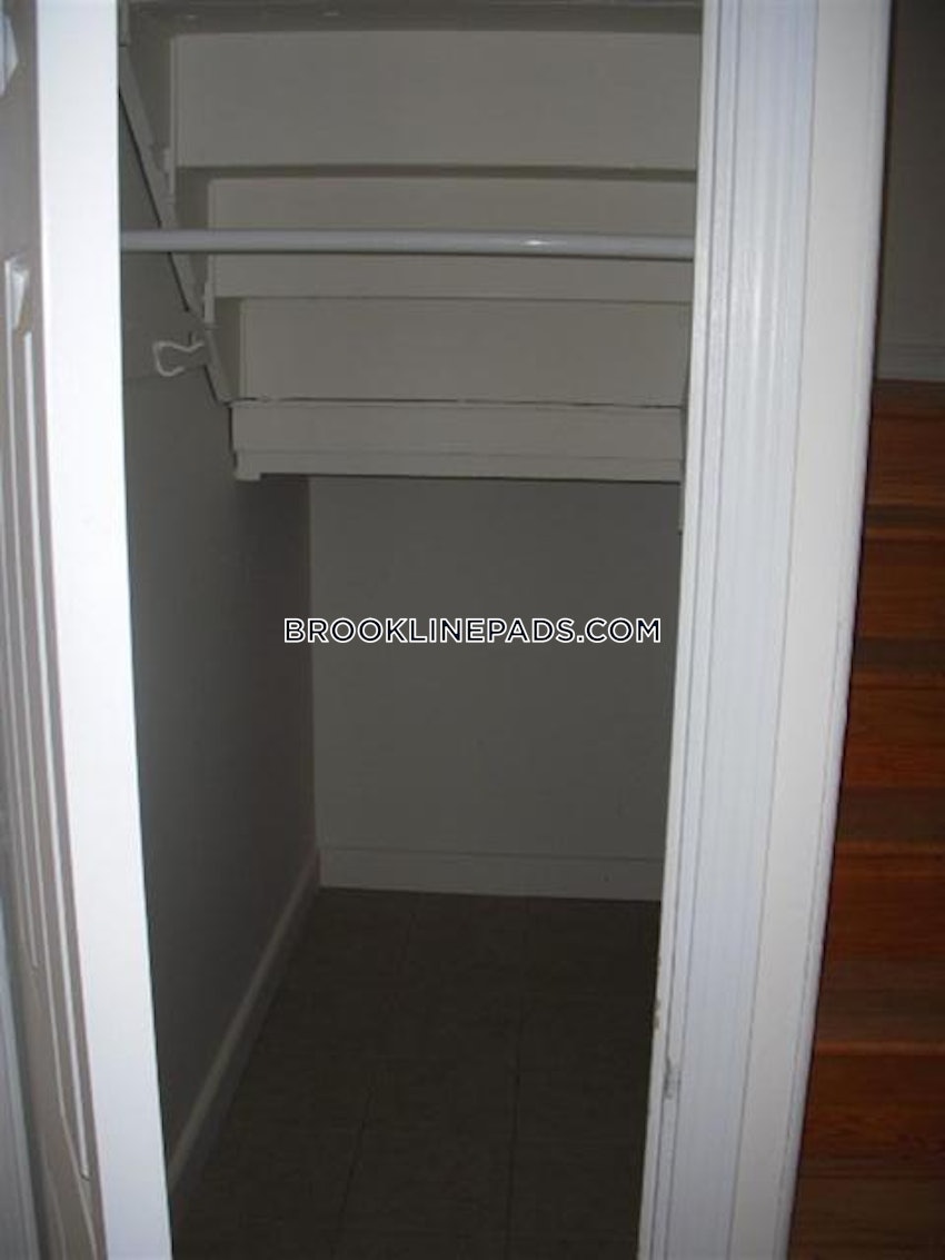 BOSTON - WEST ROXBURY - 2 Beds, 1 Bath - Image 20