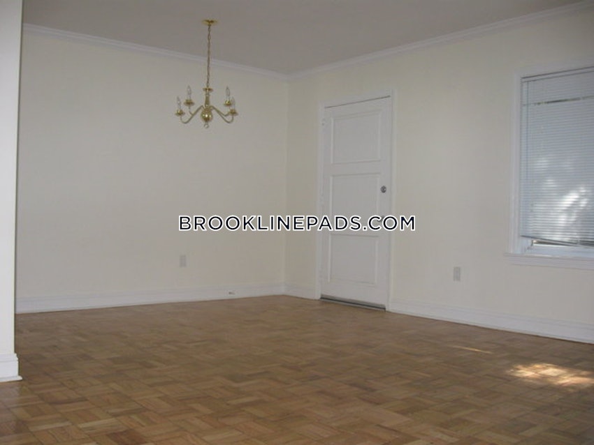 BROOKLINE - CHESTNUT HILL - 1 Bed, 1 Bath - Image 3