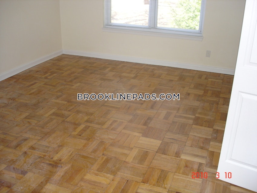 Brookline - Chestnut Hill - 2 Beds, 1 Bath - Image 20