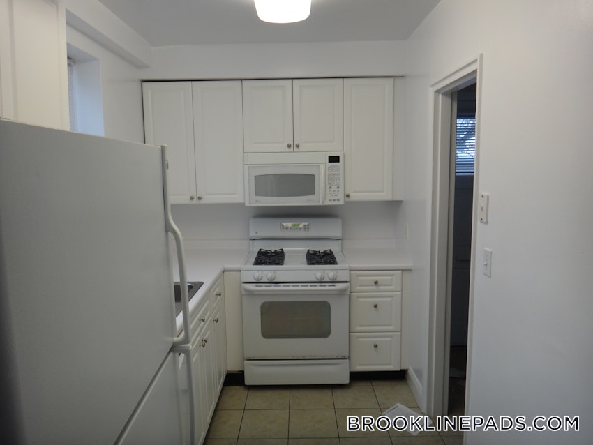 BROOKLINE - CHESTNUT HILL - 2 Beds, 1 Bath - Image 6