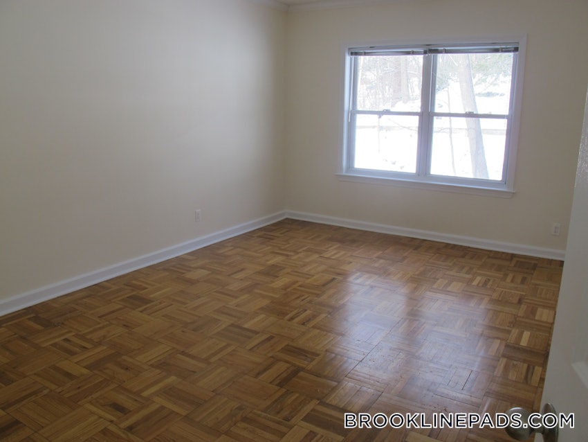 BROOKLINE - CHESTNUT HILL - 1 Bed, 1 Bath - Image 3