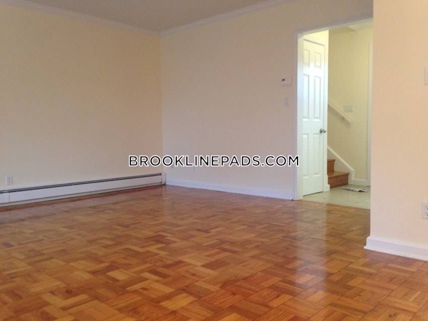 BROOKLINE - CHESTNUT HILL - 2 Beds, 1 Bath - Image 11