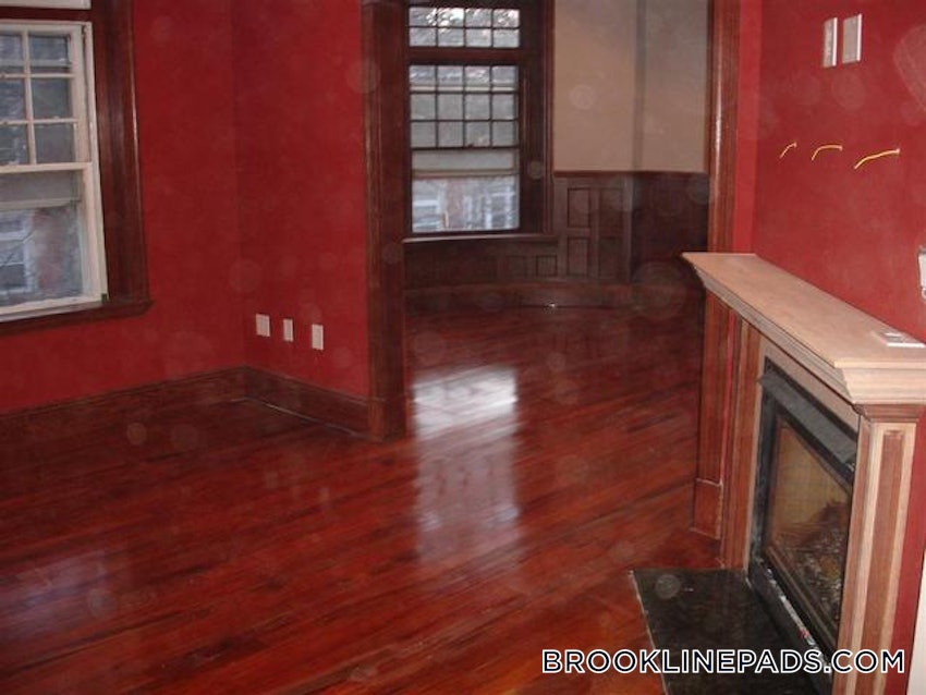 BROOKLINE - CLEVELAND CIRCLE - 4 Beds, 2 Baths - Image 26