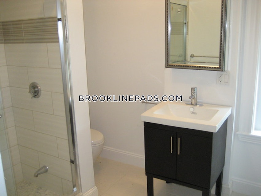 BROOKLINE - CLEVELAND CIRCLE - 3 Beds, 2 Baths - Image 5