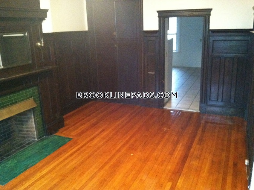 BROOKLINE - CLEVELAND CIRCLE - 4 Beds, 2 Baths - Image 2