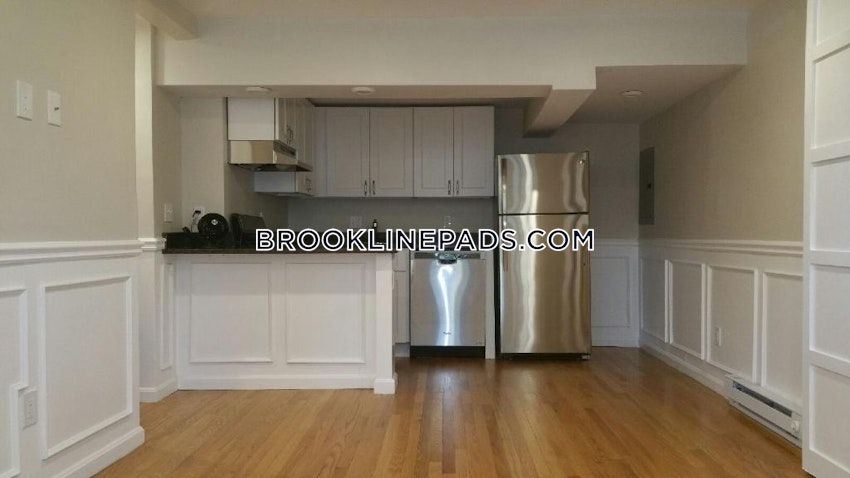 BROOKLINE - CLEVELAND CIRCLE - 1 Bed, 1 Bath - Image 5