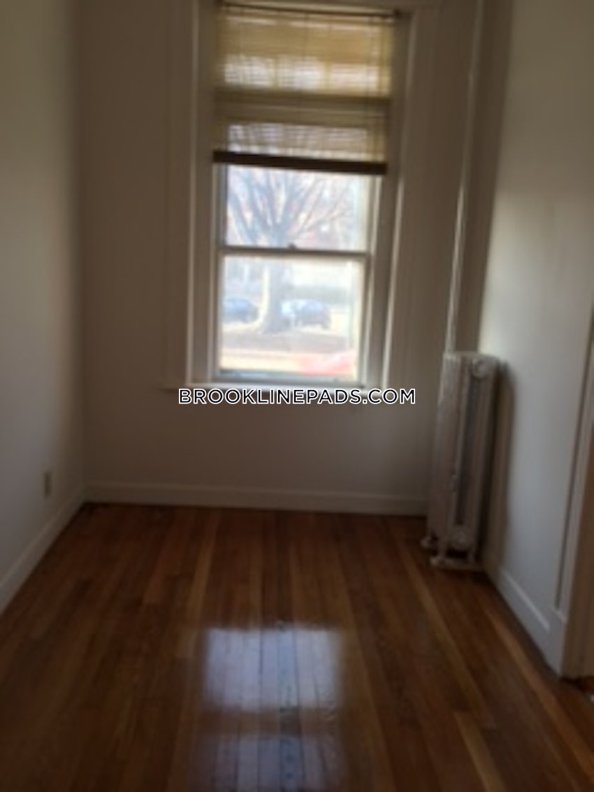 BROOKLINE - CLEVELAND CIRCLE - 2 Beds, 1 Bath - Image 35