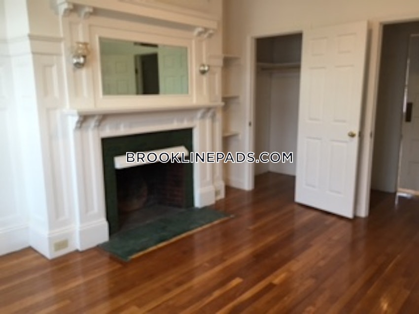BROOKLINE - CLEVELAND CIRCLE - 2 Beds, 1 Bath - Image 25