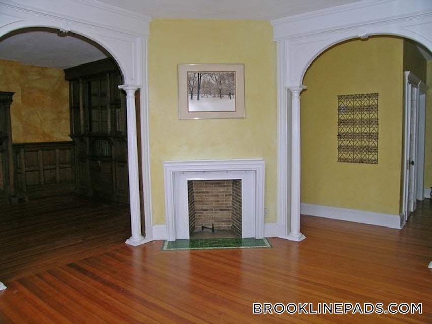 BROOKLINE - CLEVELAND CIRCLE - 4 Beds, 2 Baths - Image 45