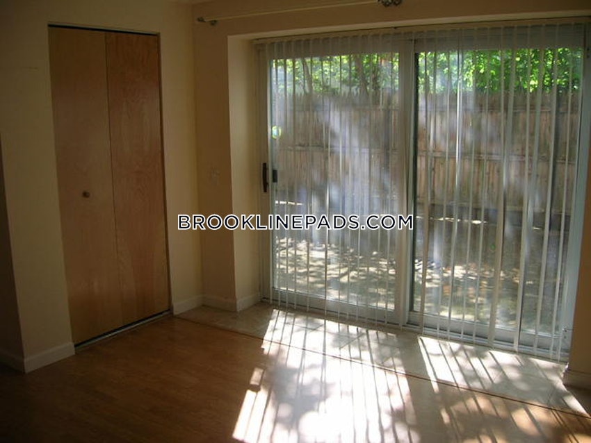 BROOKLINE- COOLIDGE CORNER - 2 Beds, 1 Bath - Image 30