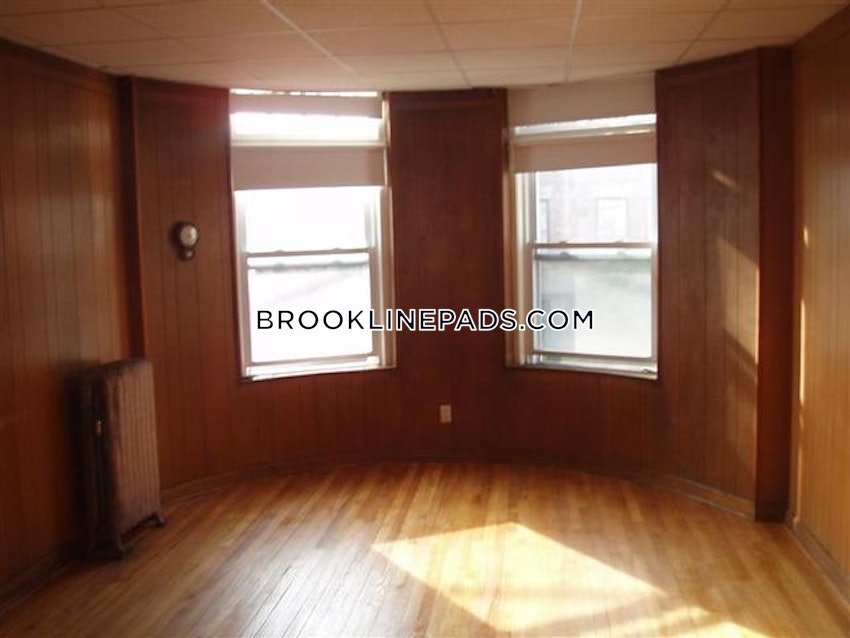 BROOKLINE- COOLIDGE CORNER - 1 Bed, 1 Bath - Image 2