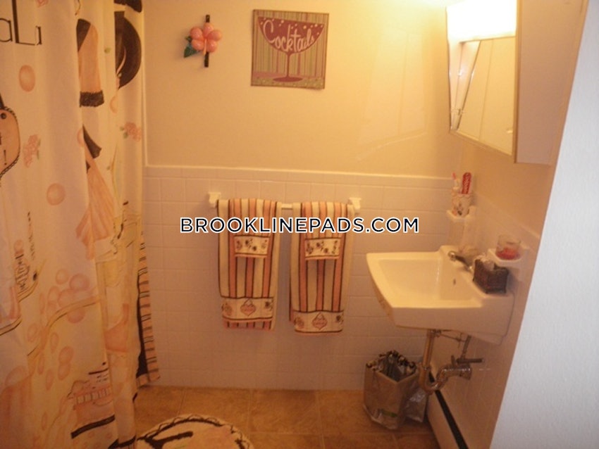 BROOKLINE- COOLIDGE CORNER - 2 Beds, 1 Bath - Image 34