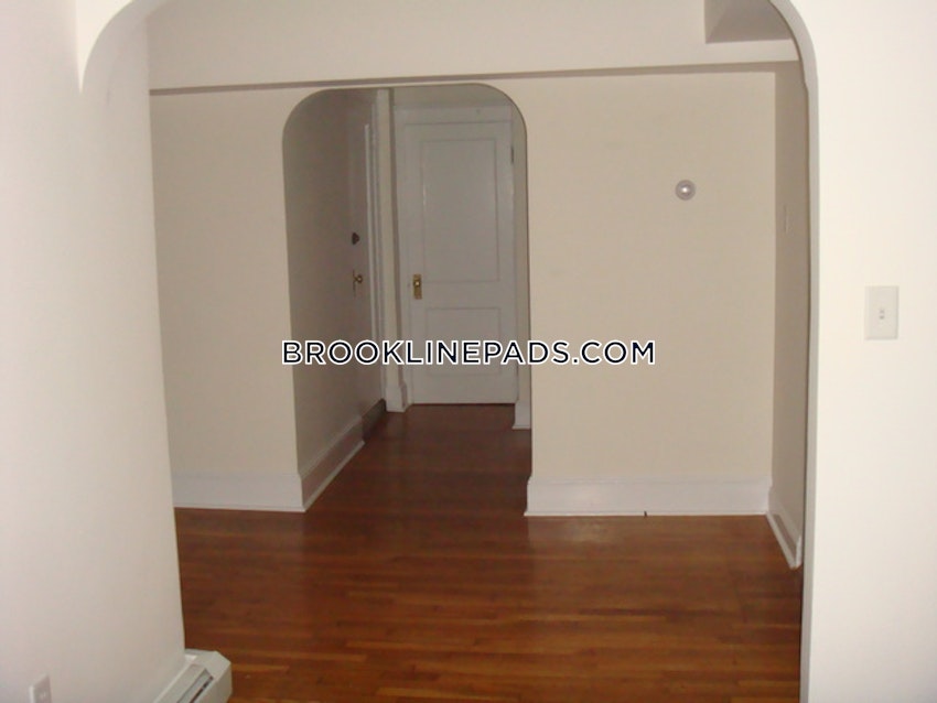 BROOKLINE- COOLIDGE CORNER - 1 Bed, 1 Bath - Image 14