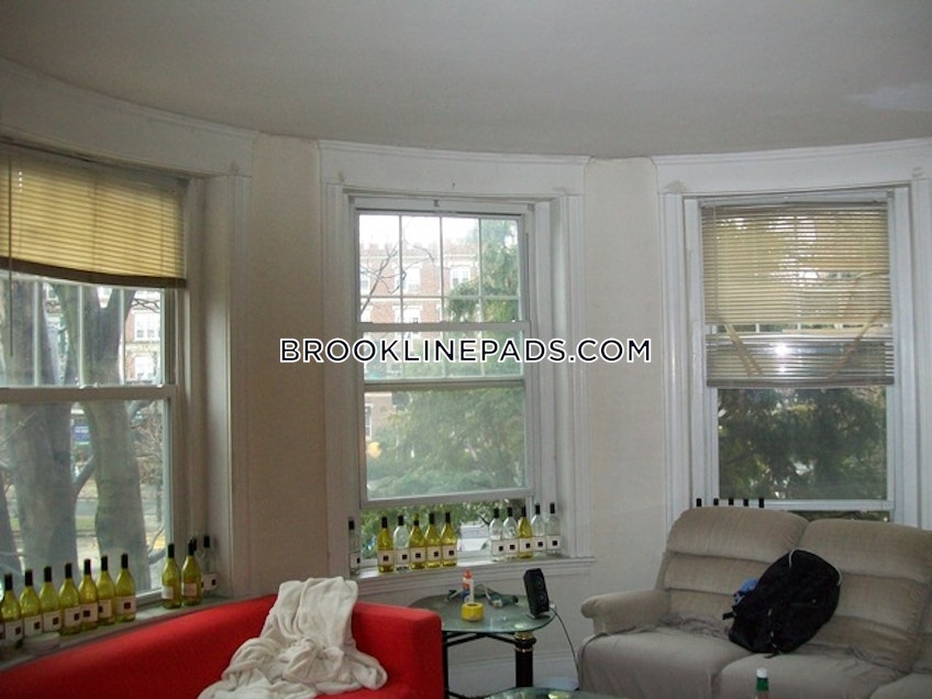 Brookline - $4,600+ /month