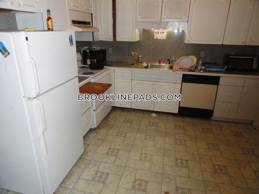 Brookline - $4,600+ /month