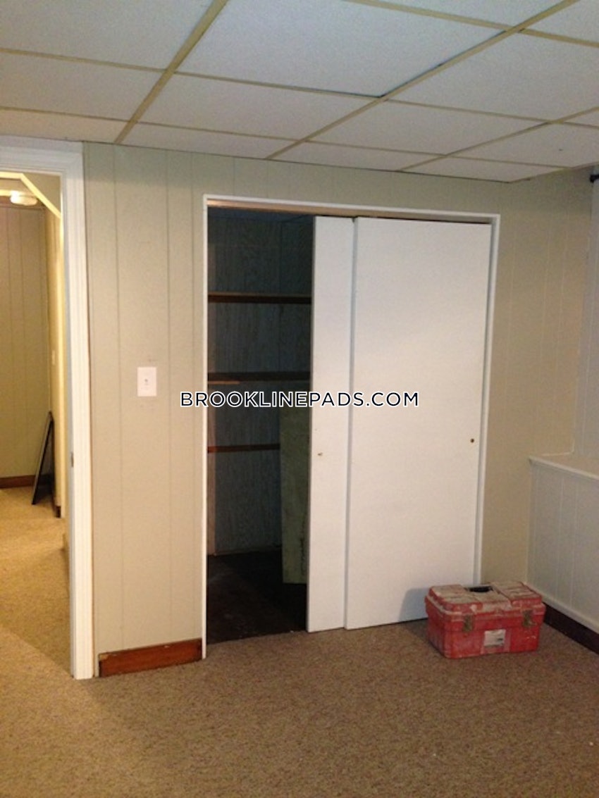 BROOKLINE- COOLIDGE CORNER - 2 Beds, 1 Bath - Image 6