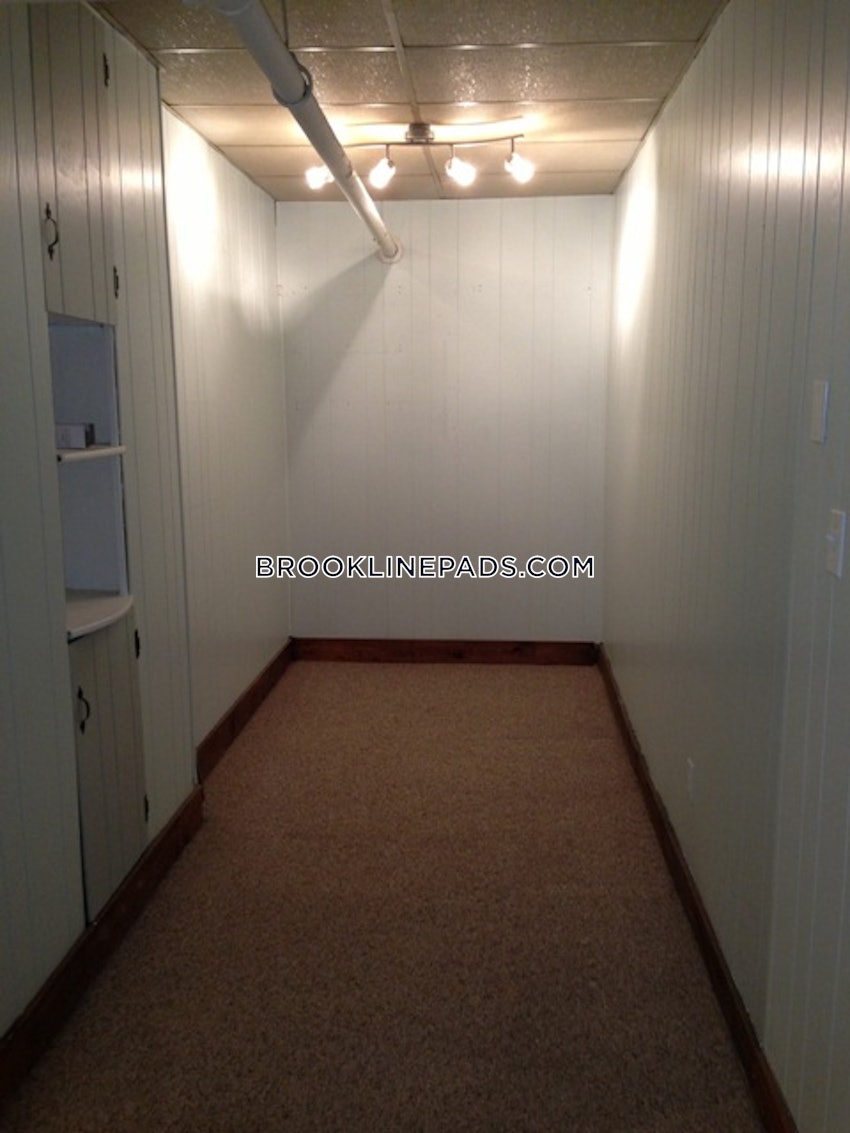 BROOKLINE- COOLIDGE CORNER - 2 Beds, 1 Bath - Image 7