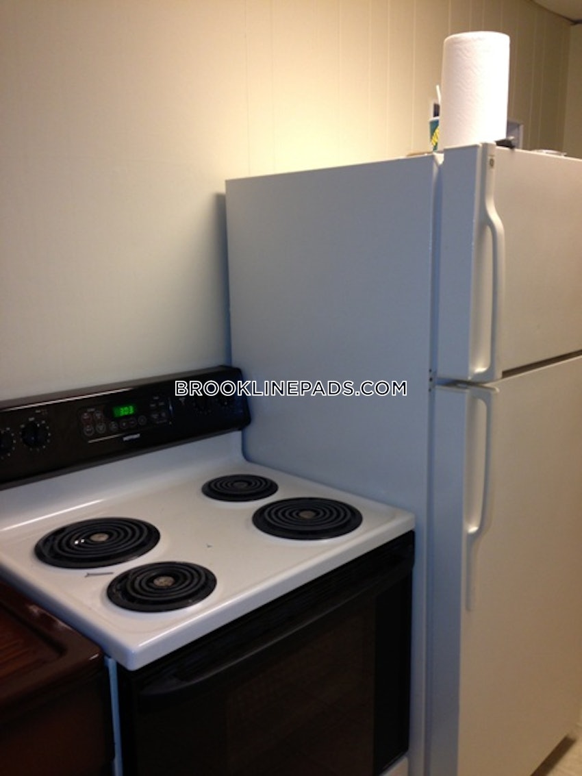 BROOKLINE- COOLIDGE CORNER - 2 Beds, 1 Bath - Image 14