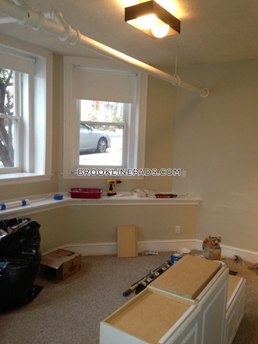 BROOKLINE- COOLIDGE CORNER - 2 Beds, 1 Bath - Image 16