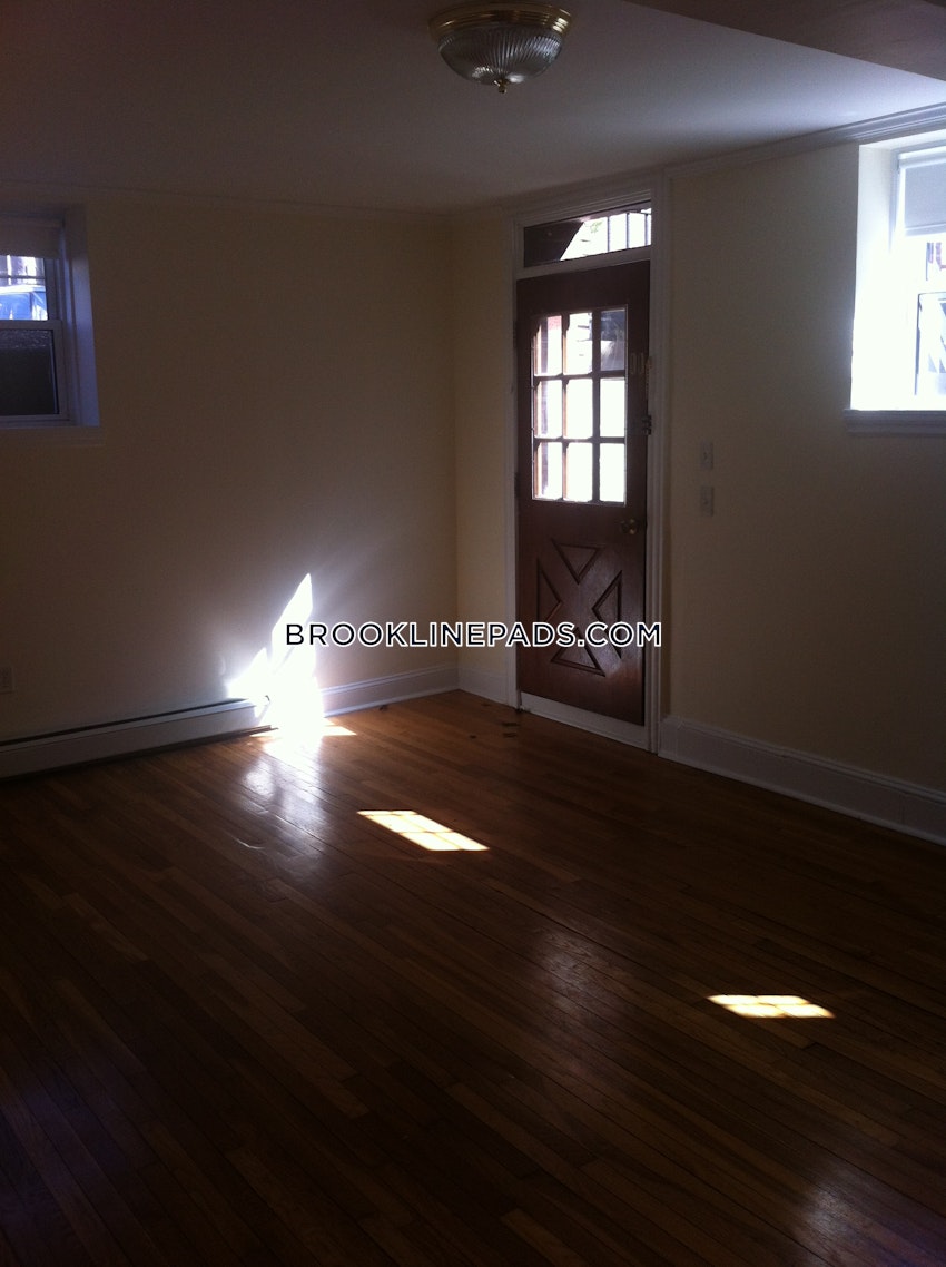 BROOKLINE- COOLIDGE CORNER - 1 Bed, 1 Bath - Image 2