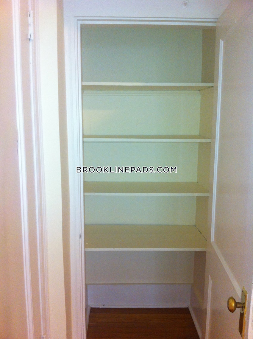 BROOKLINE- COOLIDGE CORNER - 1 Bed, 1 Bath - Image 1