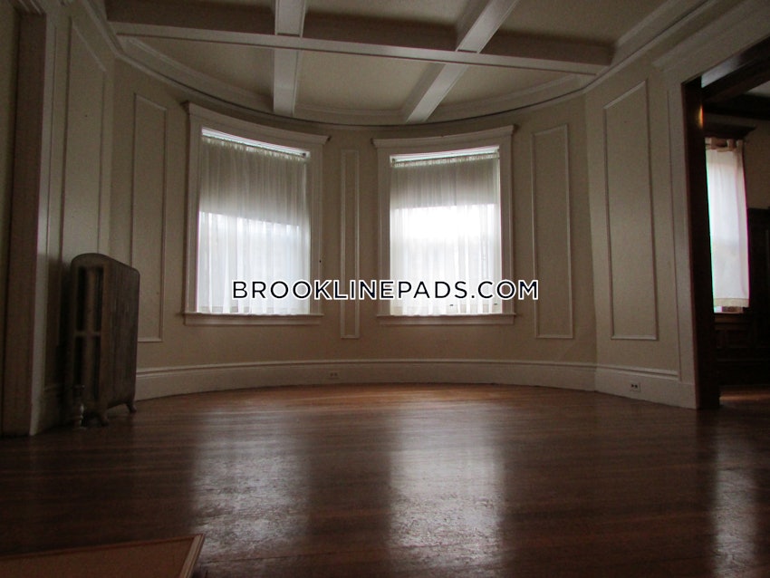 BROOKLINE- COOLIDGE CORNER - 2 Beds, 1 Bath - Image 71