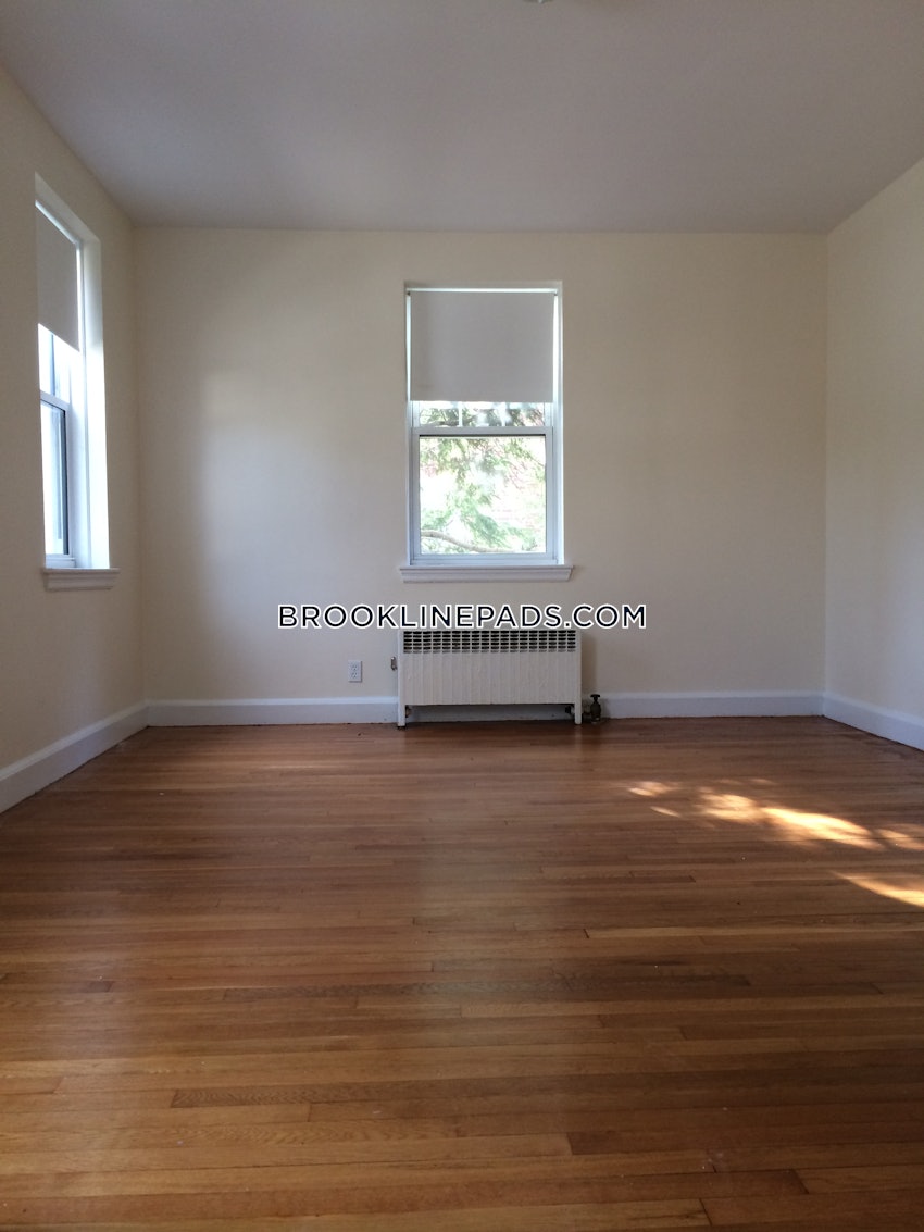 BROOKLINE- COOLIDGE CORNER - 1 Bed, 1 Bath - Image 6