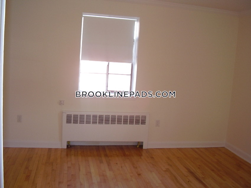 BROOKLINE- COOLIDGE CORNER - 2 Beds, 1 Bath - Image 5