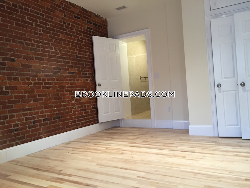 Brookline - Coolidge Corner - 4 Beds, 2 Baths - Image 46