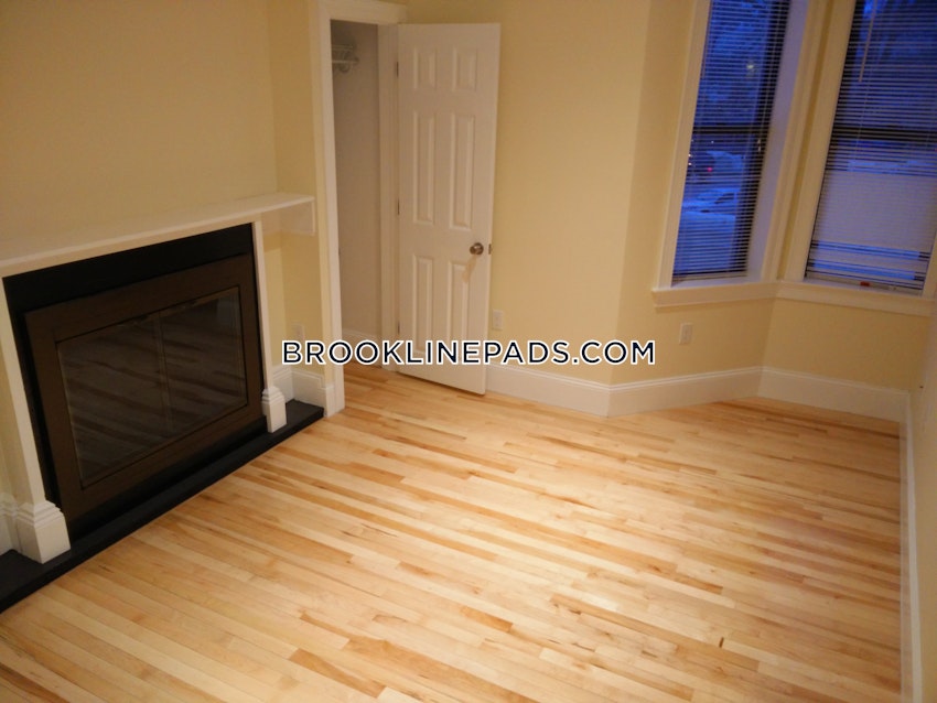 Brookline - Coolidge Corner - 4 Beds, 2 Baths - Image 10
