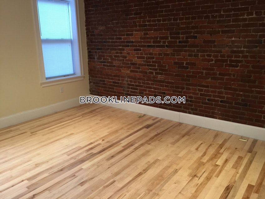 Brookline - Coolidge Corner - 4 Beds, 2 Baths - Image 2