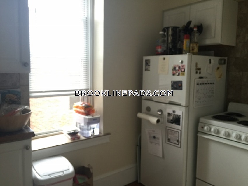 BROOKLINE- COOLIDGE CORNER - 2 Beds, 1 Bath - Image 10