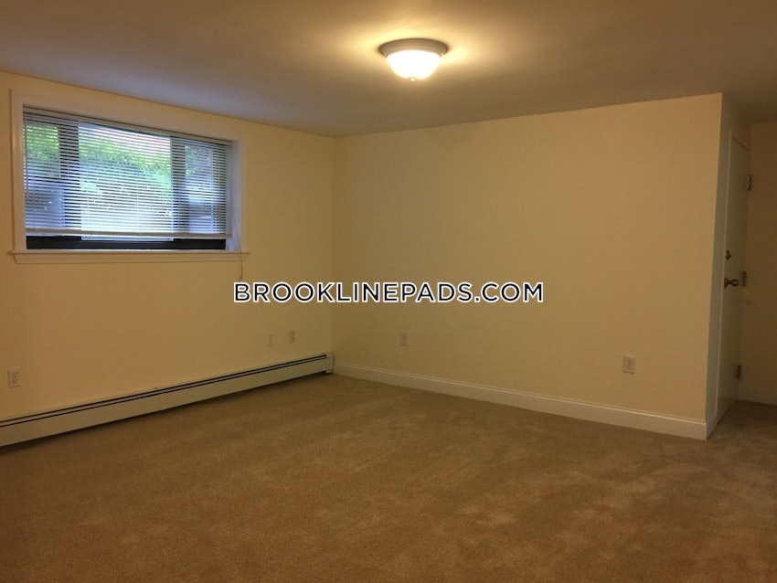 BROOKLINE- COOLIDGE CORNER - 1 Bed, 1 Bath - Image 4