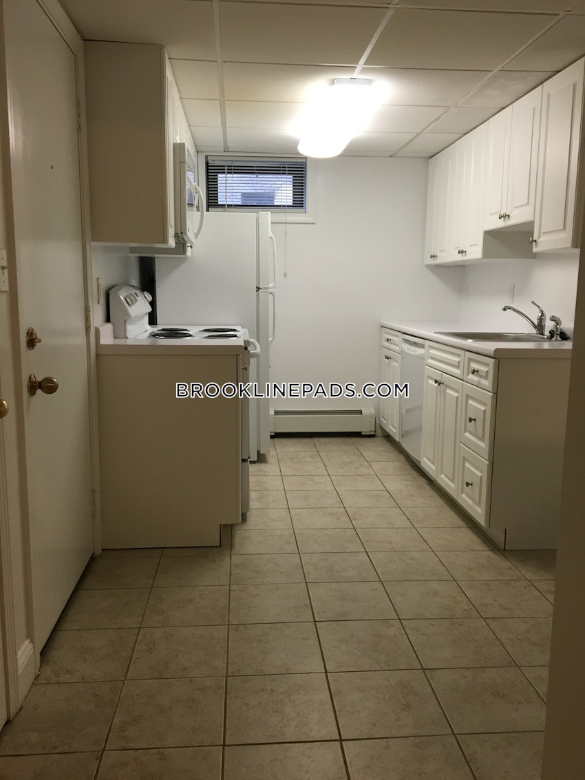 BROOKLINE- COOLIDGE CORNER - 1 Bed, 1 Bath - Image 13