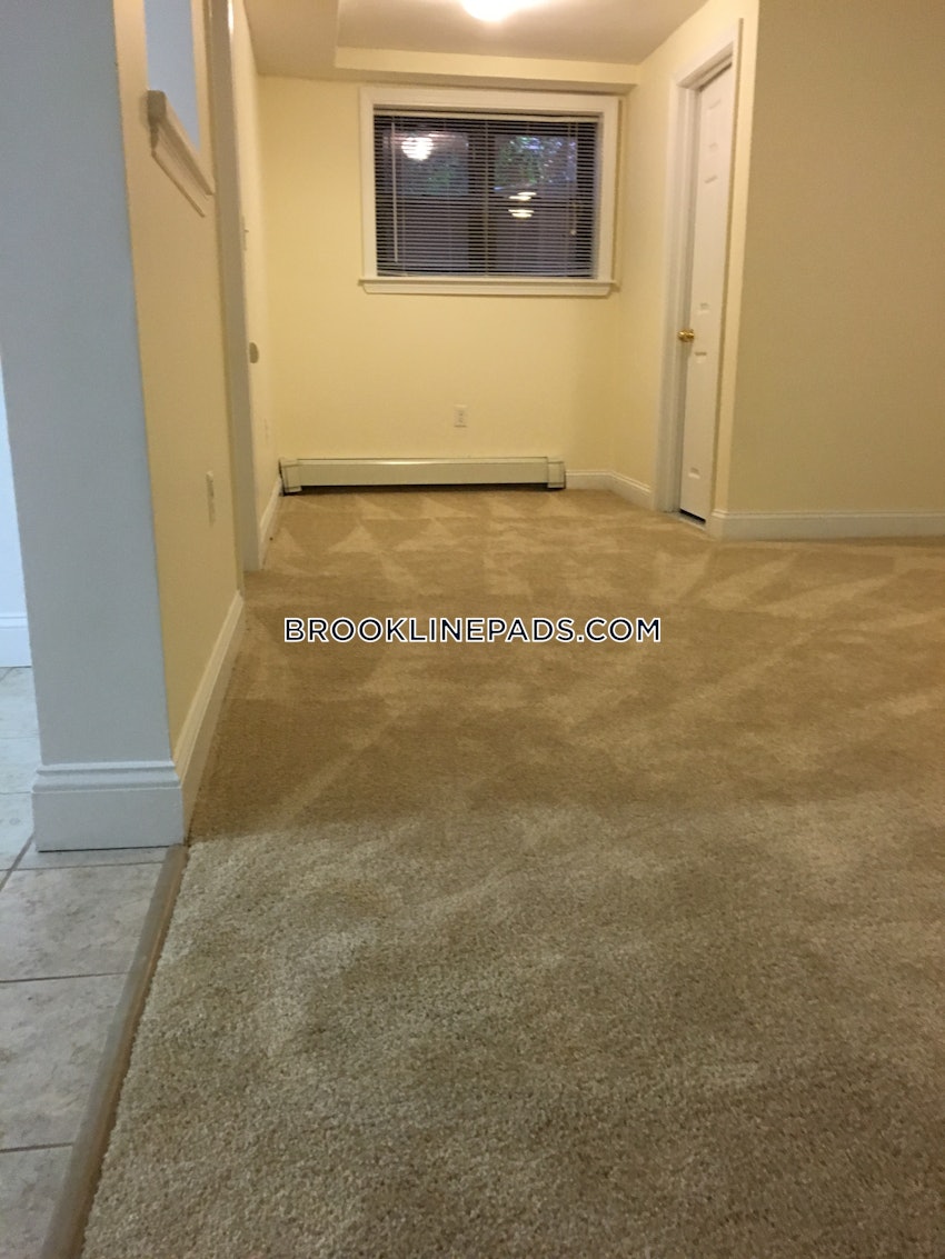 BROOKLINE- COOLIDGE CORNER - 1 Bed, 1 Bath - Image 8