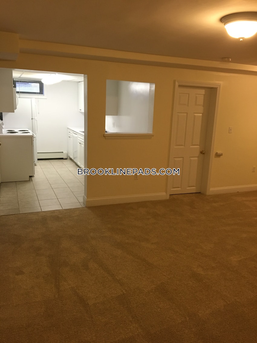 BROOKLINE- COOLIDGE CORNER - 1 Bed, 1 Bath - Image 5