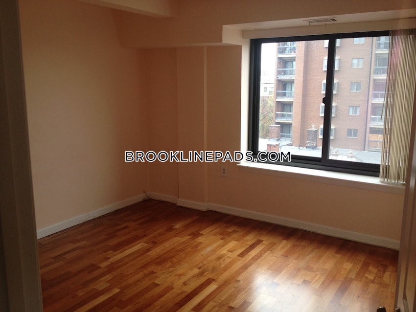 BROOKLINE- COOLIDGE CORNER - 2 Beds, 2 Baths - Image 4