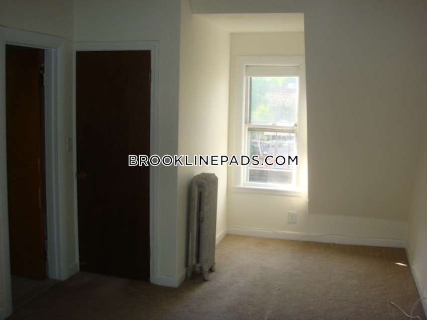 BROOKLINE- COOLIDGE CORNER - Studio , 1 Bath - Image 8