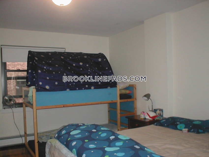 BROOKLINE- COOLIDGE CORNER - 1 Bed, 1 Bath - Image 2