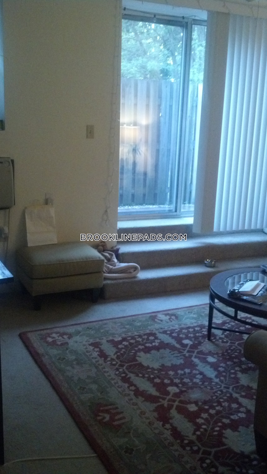 BROOKLINE- LONGWOOD AREA - 2 Beds, 1 Bath - Image 8