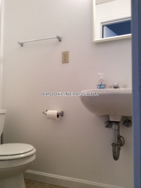 Beacon St. Brookline photo 10