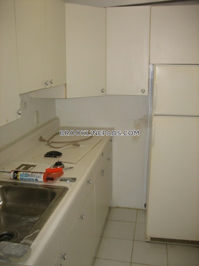 BROOKLINE- COOLIDGE CORNER - 1 Bed, 1 Bath - Image 109