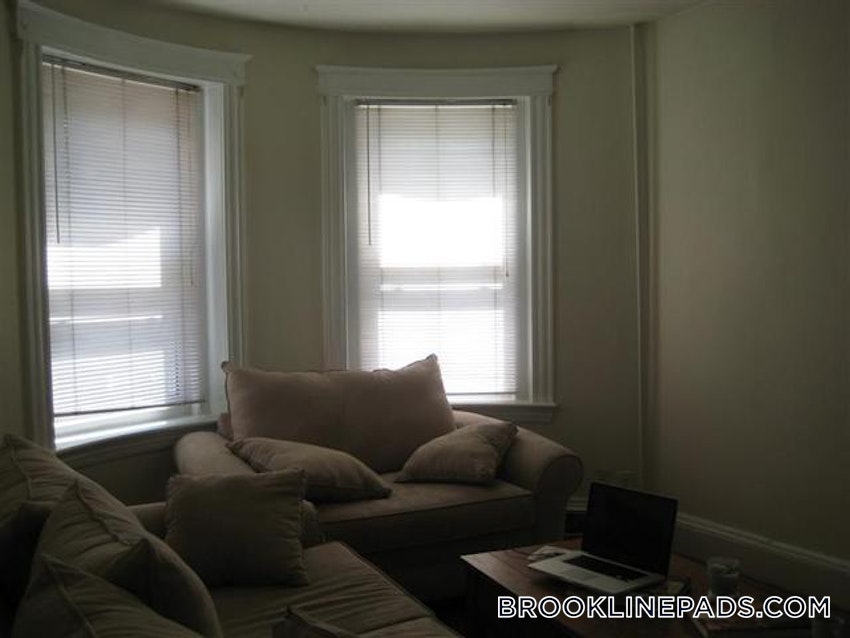 BROOKLINE- WASHINGTON SQUARE - 1 Bed, 1 Bath - Image 1