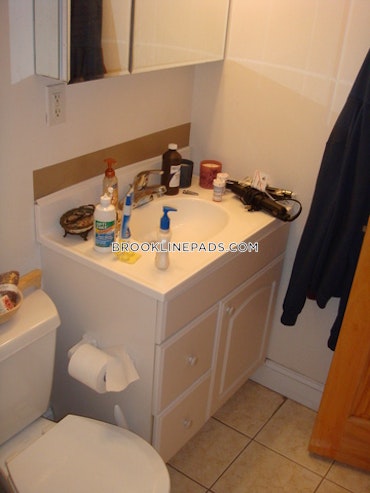 Brookline - 2 Beds, 1 Baths