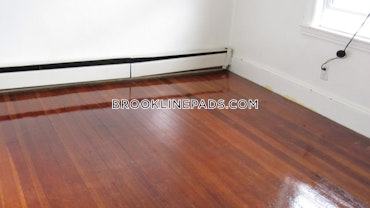 Brookline - 5 Beds, 1 Baths