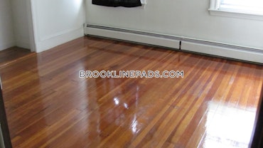 Brookline - 5 Beds, 1 Baths