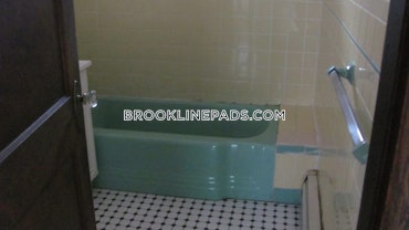 Brookline - 5 Beds, 1 Baths