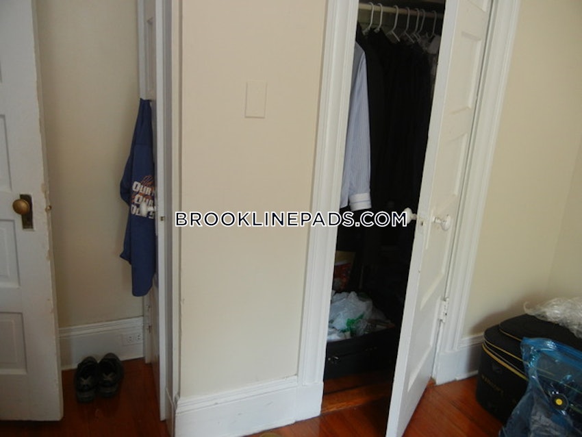 BROOKLINE- WASHINGTON SQUARE - 1 Bed, 1 Bath - Image 13