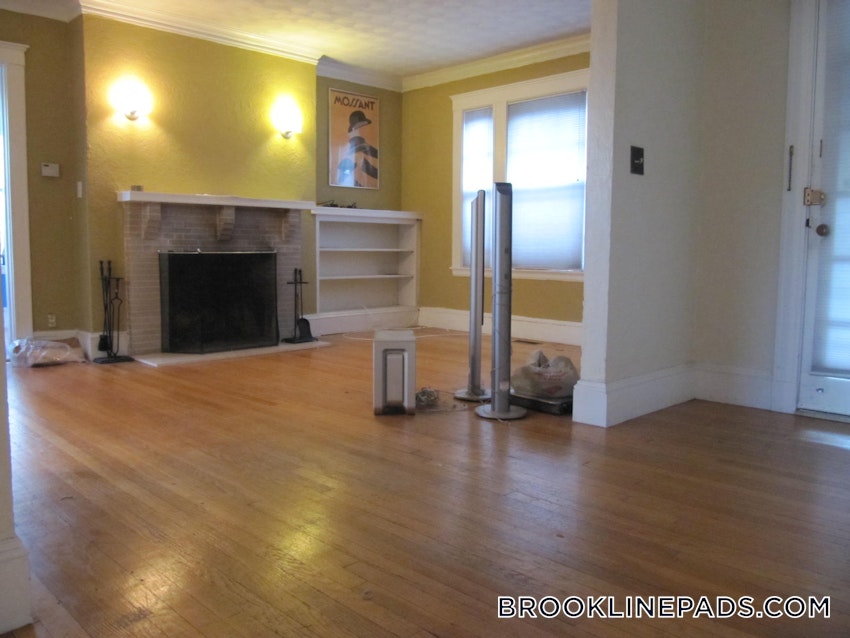 BROOKLINE- WASHINGTON SQUARE - 2 Beds, 1 Bath - Image 57